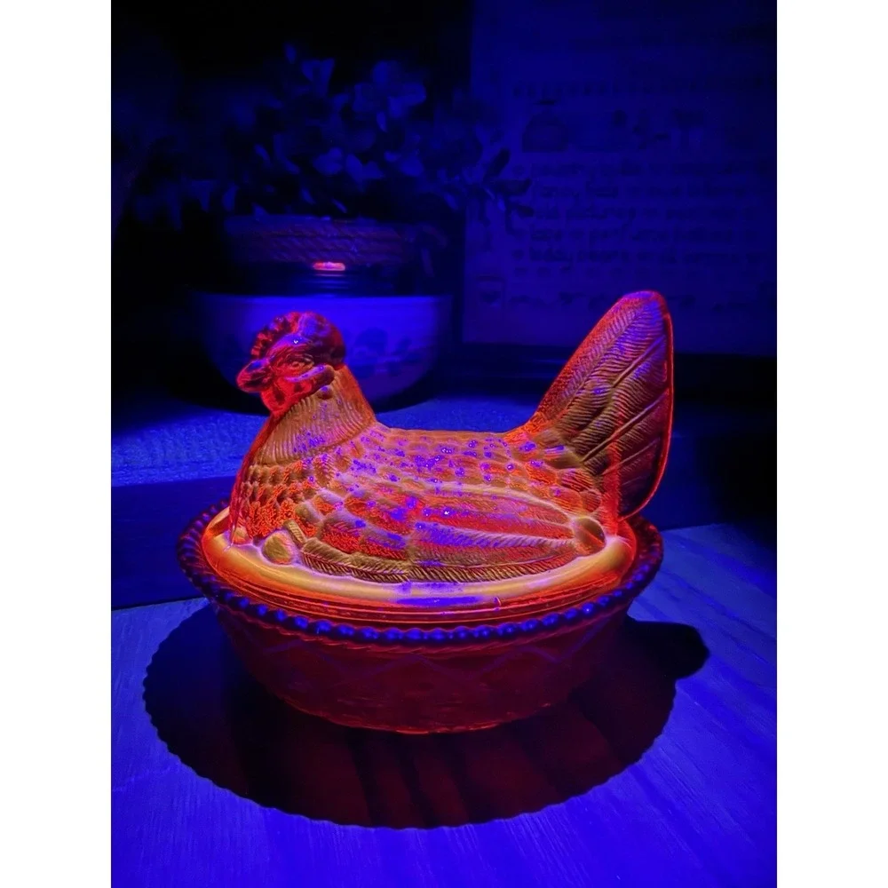 Westmoreland Ruby Red Amberina GLOWS Glass Hen On Nest Marked Twice Excellent